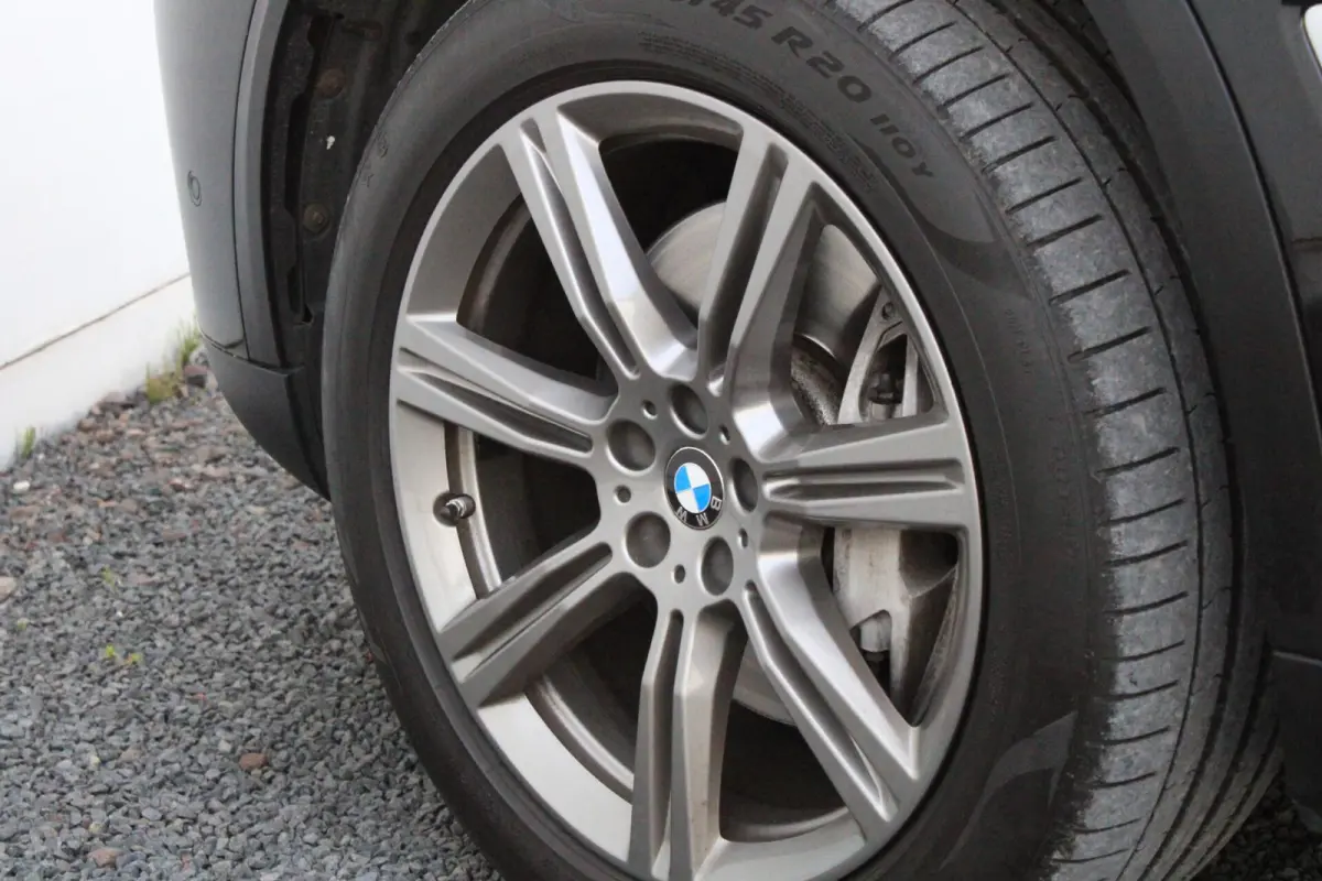 xDrive45e High Executive Softclose H&K Laser Pano VOL