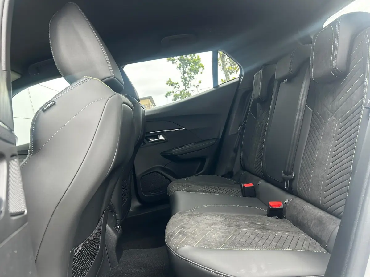 1.2 Hybrid 145 GT | Camera | Adaptieve Cruise Control | Alcantara stoelen | Apple Carplay/Android Auto