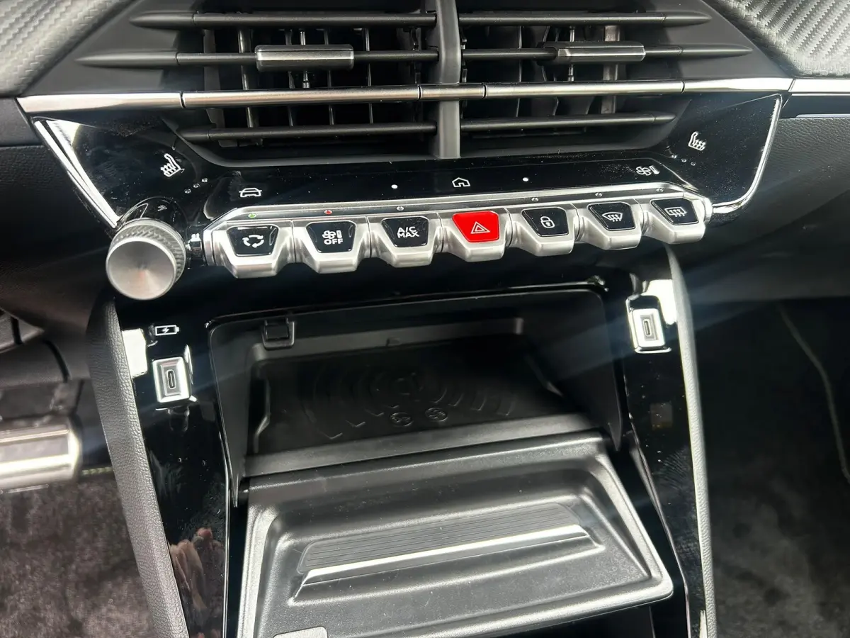 1.2 Hybrid 145 GT | Camera | Adaptieve Cruise Control | Alcantara stoelen | Apple Carplay/Android Auto