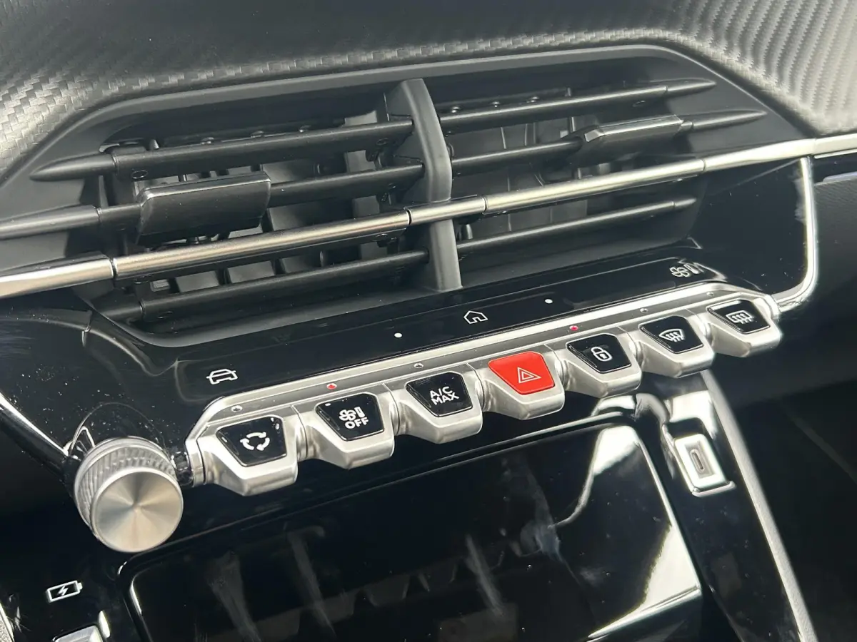 1.2 Hybrid 145 GT | Camera | Adaptieve Cruise Control | 3D Cockpit | Apple Carplay/Android Auto