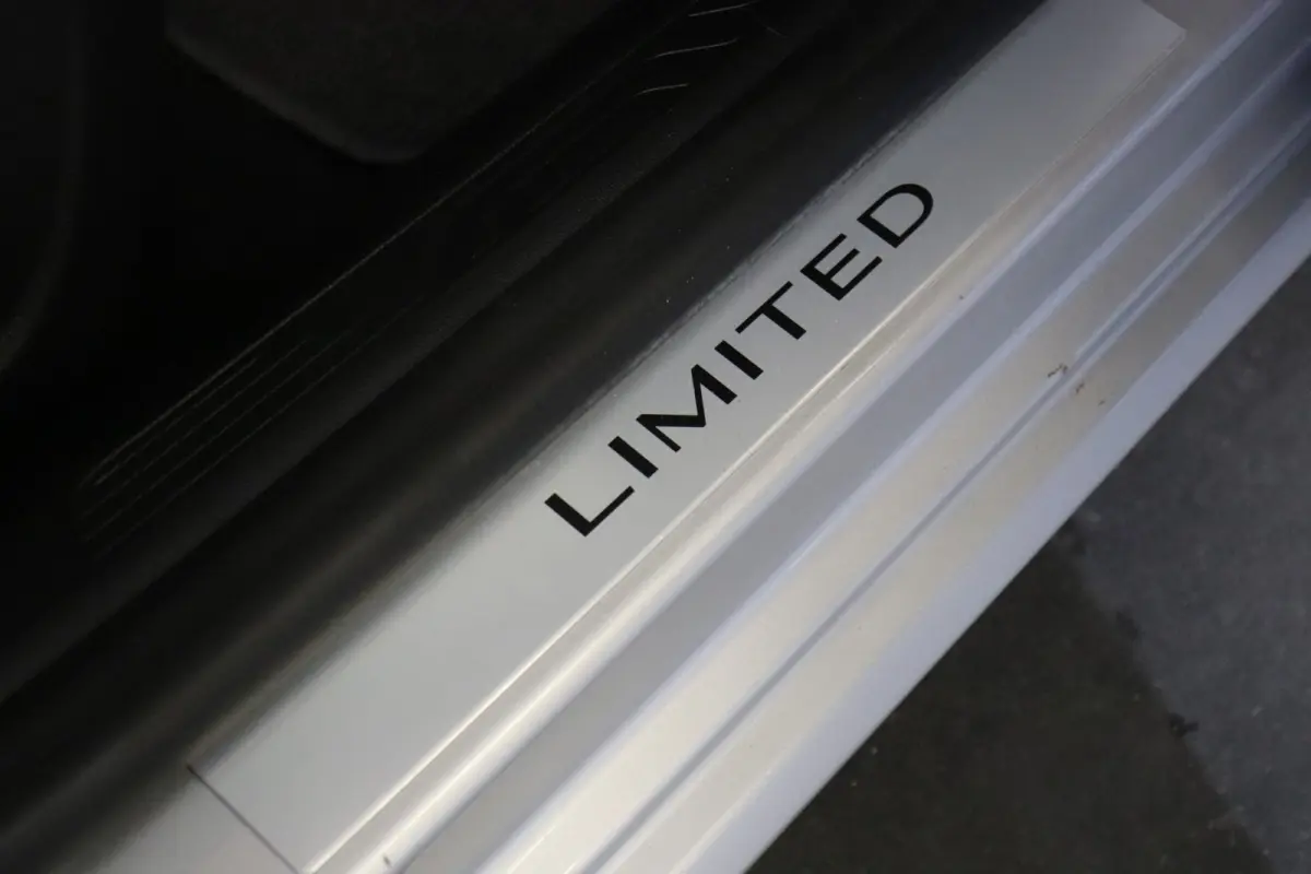 1.3 TCe Limited NL-Auto Airco | Navi | Cruise | Camera | LM velgen | €9.900,-