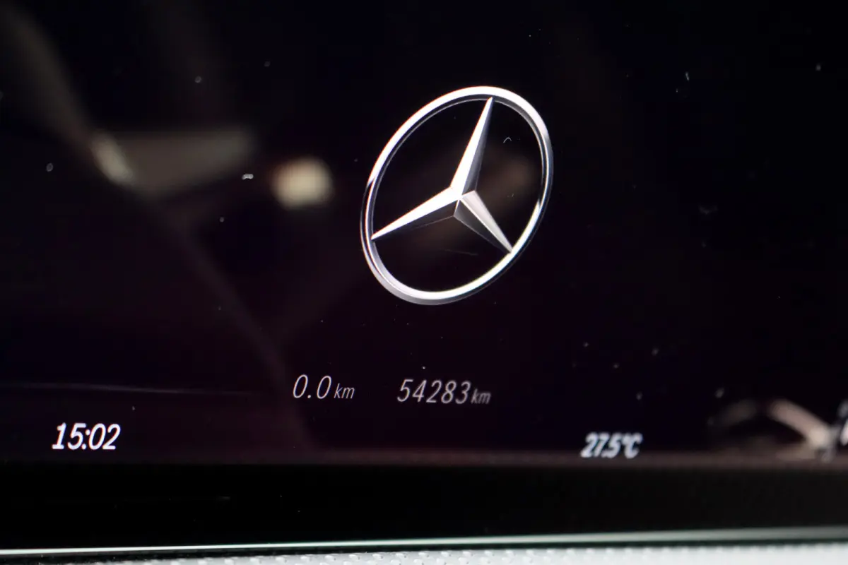 250 e AMG Line | Facelift | Panoramadak | Sfeerverlichting | Camera | Zitcomfortpakket | Keyless Go | Stoelverwarming | Widescreen |