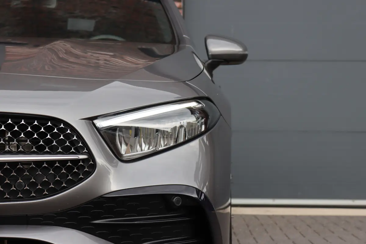 250 e AMG Line | Facelift | Panoramadak | Sfeerverlichting | Camera | Zitcomfortpakket | Keyless Go | Stoelverwarming | Widescreen |