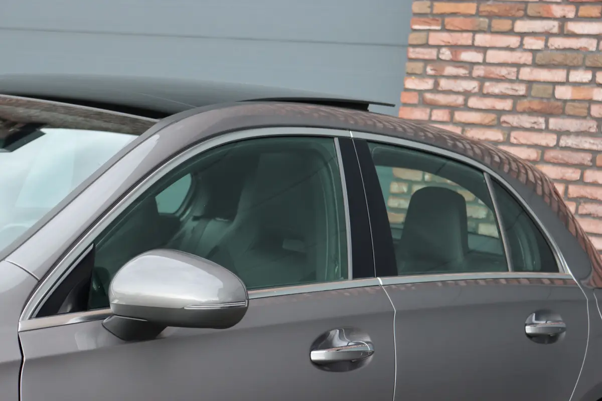 250 e AMG Line | Facelift | Panoramadak | Sfeerverlichting | Camera | Zitcomfortpakket | Keyless Go | Stoelverwarming | Widescreen |