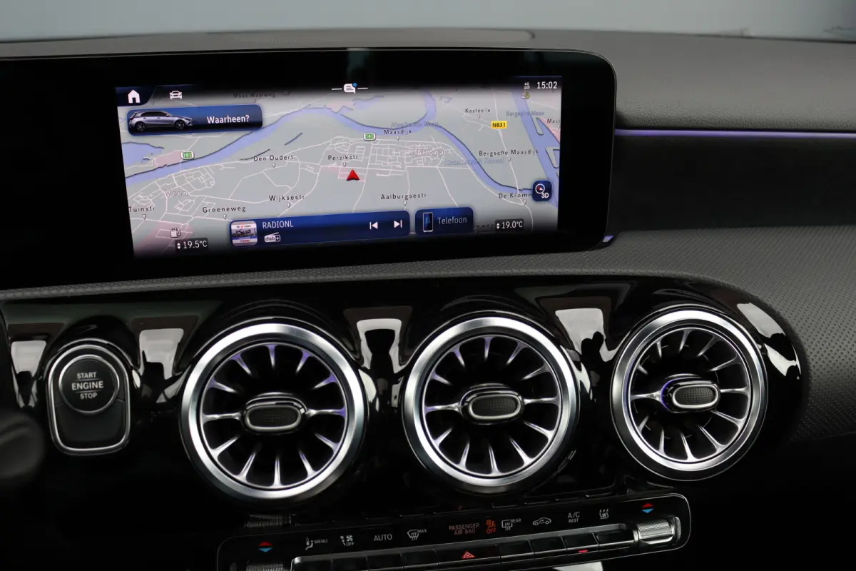 250 e AMG Line | Facelift | Panoramadak | Sfeerverlichting | Camera | Zitcomfortpakket | Keyless Go | Stoelverwarming | Widescreen |