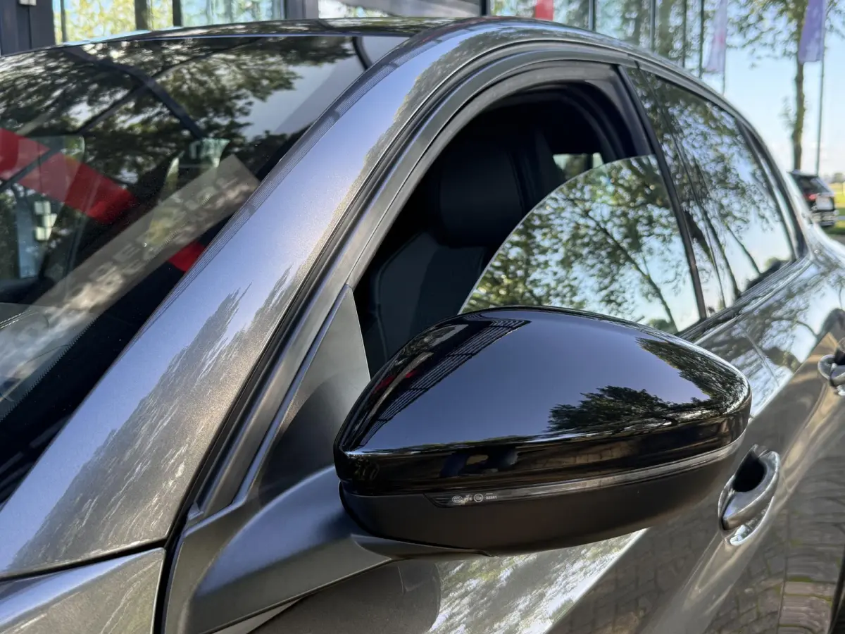 1.2 PureTech GT | Navigatie | Climate control | PDC | Apple CarPlay/Android Auto | LM Velgen |