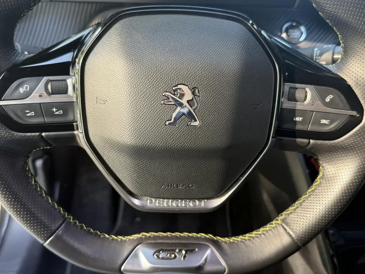 1.2 PureTech GT | Navigatie | Climate control | PDC | Apple CarPlay/Android Auto | LM Velgen |