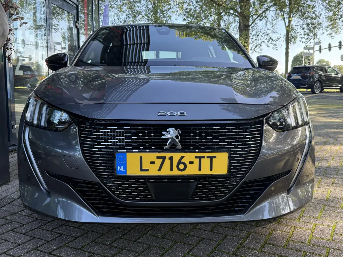 1.2 PureTech GT | Navigatie | Climate control | PDC | Apple CarPlay/Android Auto | LM Velgen |