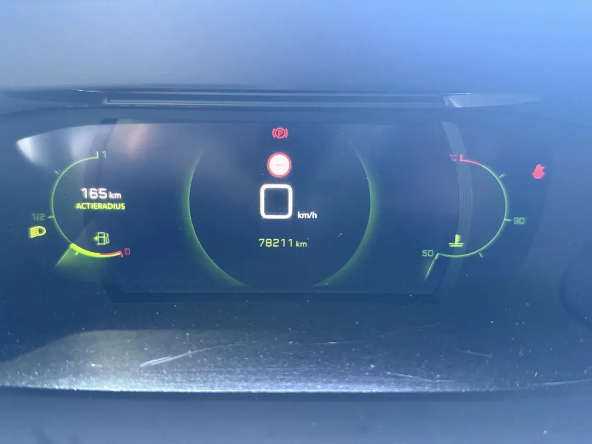 1.2 PureTech GT | Navigatie | Climate control | PDC | Apple CarPlay/Android Auto | LM Velgen |