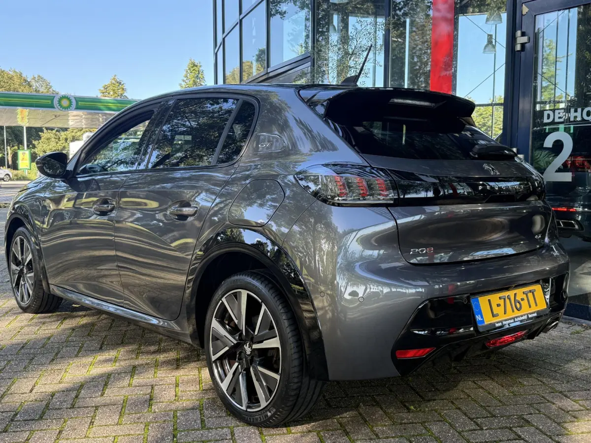 1.2 PureTech GT | Navigatie | Climate control | PDC | Apple CarPlay/Android Auto | LM Velgen |