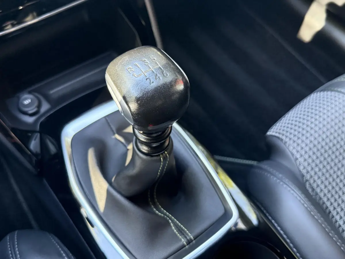 1.2 PureTech GT | Navigatie | Climate control | PDC | Apple CarPlay/Android Auto | LM Velgen |