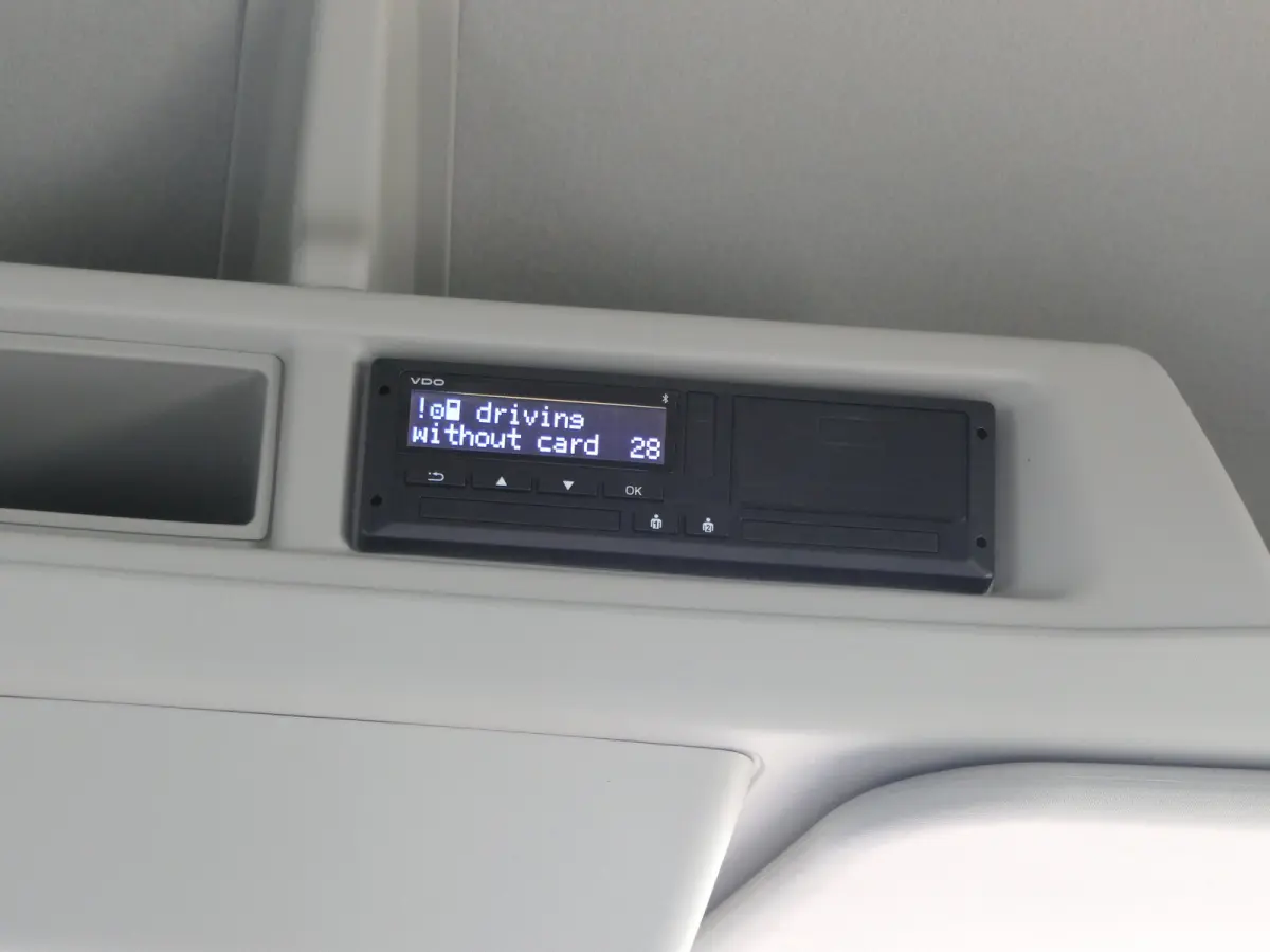E-Transit L3H3 89kwh | Adaptive Cruise | BLIS | 5-Persoons | Navigatie | Stoelverwarming | 360 Camera | Elek. Stoel