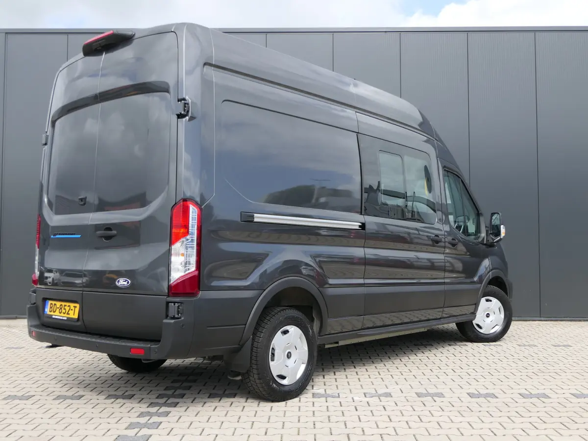 E-Transit L3H3 89kwh | Adaptive Cruise | BLIS | 5-Persoons | Navigatie | Stoelverwarming | 360 Camera | Elek. Stoel
