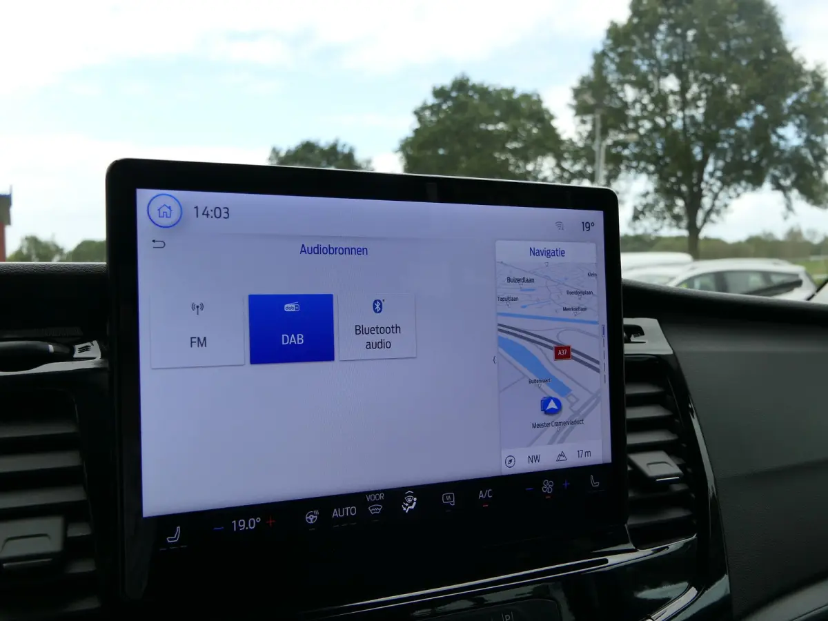 E-Transit L3H3 89kwh | Adaptive Cruise | BLIS | 5-Persoons | Navigatie | Stoelverwarming | 360 Camera | Elek. Stoel