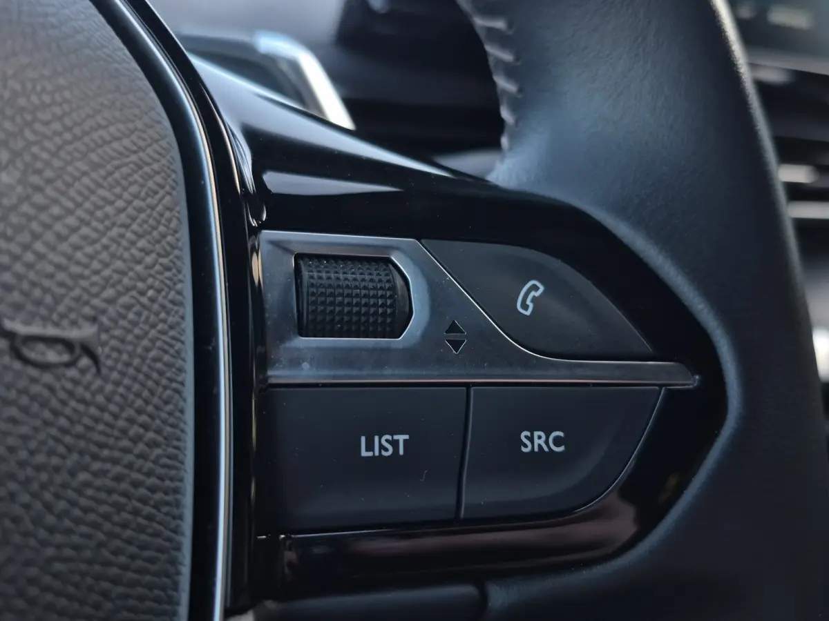 1.6 HYbrid 225 Allure Camera | LED | Full map navigatie | Carplay/android auto |