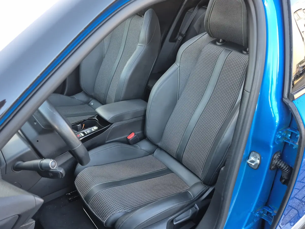 1.6 HYbrid 225 Allure Camera | LED | Full map navigatie | Carplay/android auto |