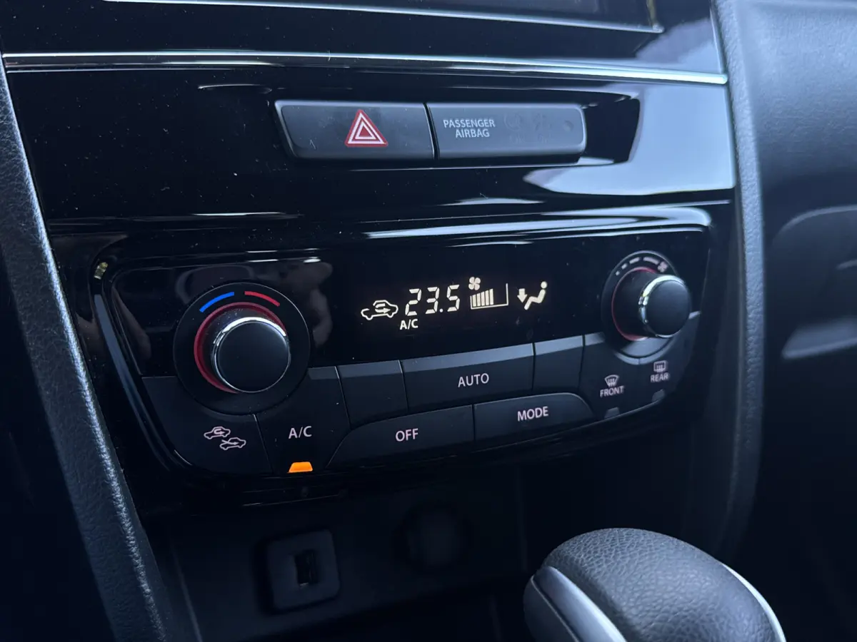 1.5 Hybrid Select NAP, Camera, Dodehoek