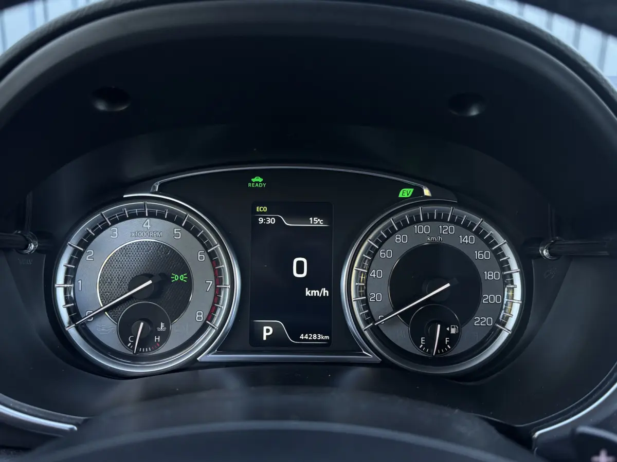 1.5 Hybrid Select NAP, Camera, Dodehoek