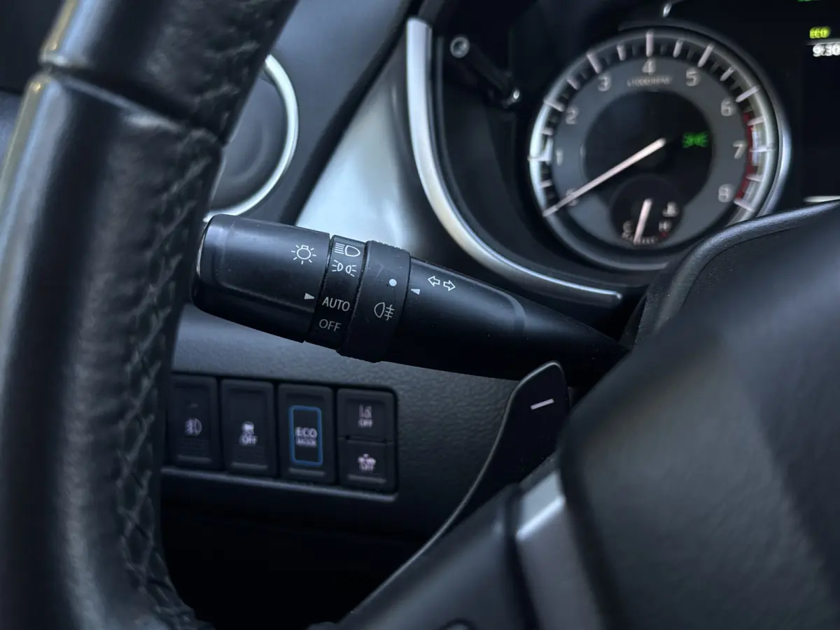 1.5 Hybrid Select NAP, Camera, Dodehoek