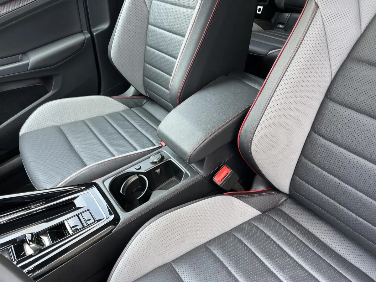 2.0 TSI GTI Clubsport | Pano.Dak/Head-Up/Winter-Pakket/Akrapovič Uitlaatsysteem/Apple CarPlay-Android Auto
