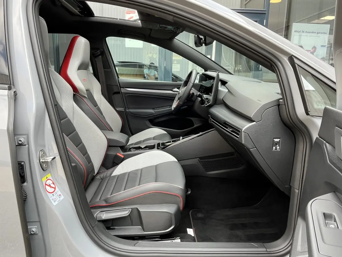 2.0 TSI GTI Clubsport | Pano.Dak/Head-Up/Winter-Pakket/Akrapovič Uitlaatsysteem/Apple CarPlay-Android Auto