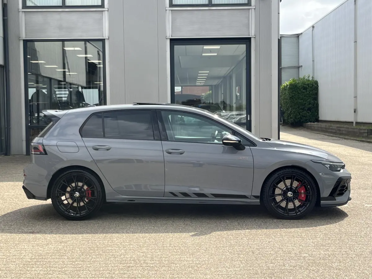 2.0 TSI GTI Clubsport | Pano.Dak/Head-Up/Winter-Pakket/Akrapovič Uitlaatsysteem/Apple CarPlay-Android Auto