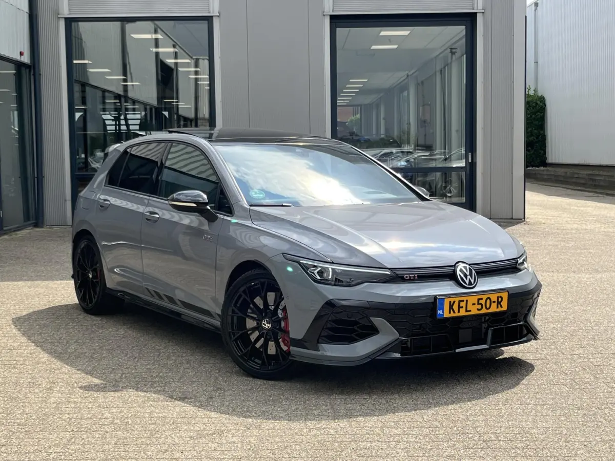 2.0 TSI GTI Clubsport | Pano.Dak/Head-Up/Winter-Pakket/Akrapovič Uitlaatsysteem/Apple CarPlay-Android Auto