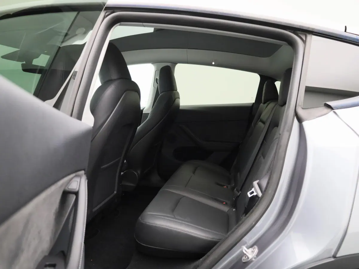 Dual Motor AWD | ACHTERUITRIJCAMERA | ELEKTRISCHE KOFFERKLEP | LEDEREN BEKLEDING | STOELVERWARMING | STUURVERWARNING |