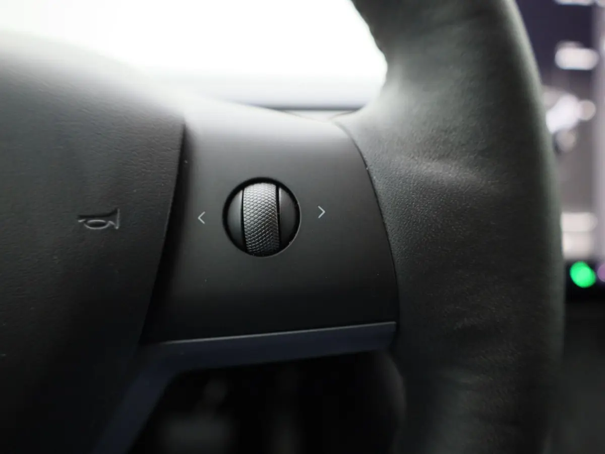 Dual Motor AWD | ACHTERUITRIJCAMERA | ELEKTRISCHE KOFFERKLEP | LEDEREN BEKLEDING | STOELVERWARMING | STUURVERWARNING |