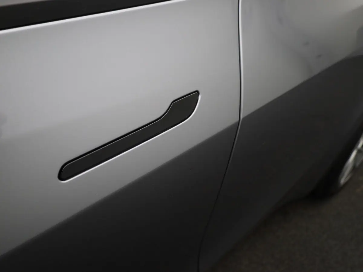 Dual Motor AWD | ACHTERUITRIJCAMERA | ELEKTRISCHE KOFFERKLEP | LEDEREN BEKLEDING | STOELVERWARMING | STUURVERWARNING |