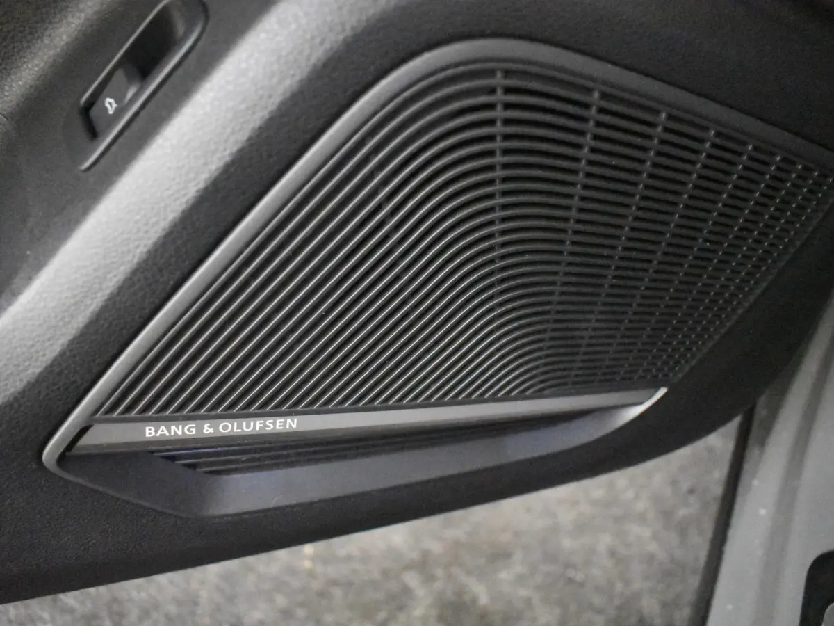 1.4 TFSI CoD Launch Edition S-Line 150PK AUTO | Pano-dak | B & O Sound l Trekhaak | Cruise contr adapt | Climate cont | Dodehoek detectie | Leder |  Stoel verw | Elektr achterklep | App conn