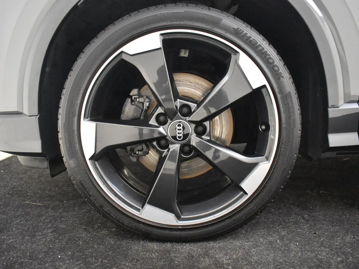 1.4 TFSI CoD Launch Edition S-Line 150PK AUTO | Pano-dak | B & O Sound l Trekhaak | Cruise contr adapt | Climate cont | Dodehoek detectie | Leder |  Stoel verw | Elektr achterklep | App conn