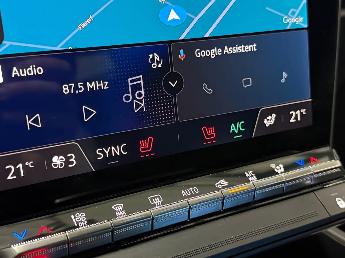 E-Tech Full Hybrid 200pk |Navi | Apple CarPlay | Camera | Stoelverwarming | Cruise Control | Parkeersensoren