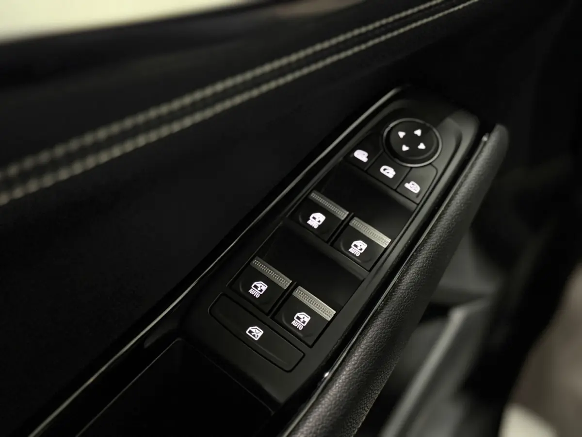 E-Tech Full Hybrid 200pk |Navi | Apple CarPlay | Camera | Stoelverwarming | Cruise Control | Parkeersensoren