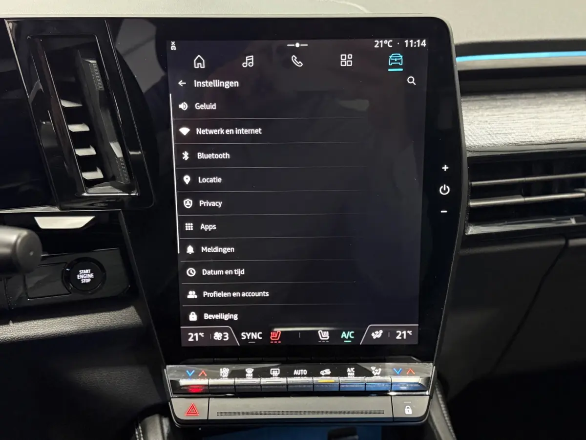 E-Tech Full Hybrid 200pk |Navi | Apple CarPlay | Camera | Stoelverwarming | Cruise Control | Parkeersensoren