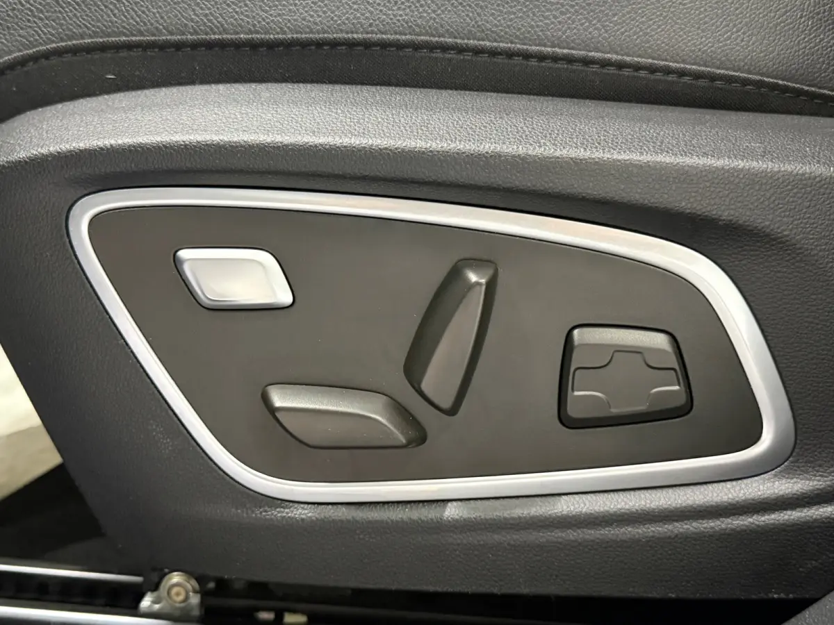 E-Tech Full Hybrid 200pk |Navi | Apple CarPlay | Camera | Stoelverwarming | Cruise Control | Parkeersensoren