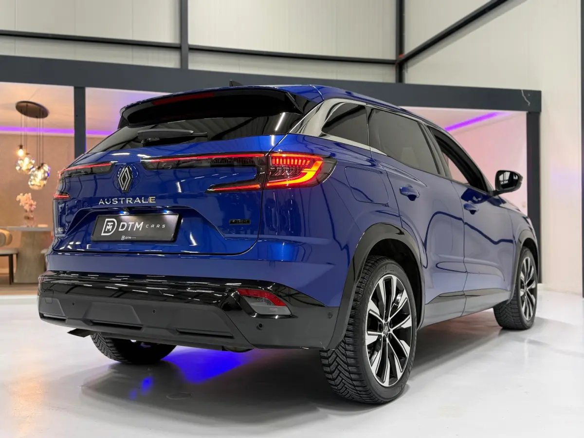 E-Tech Full Hybrid 200pk |Navi | Apple CarPlay | Camera | Stoelverwarming | Cruise Control | Parkeersensoren