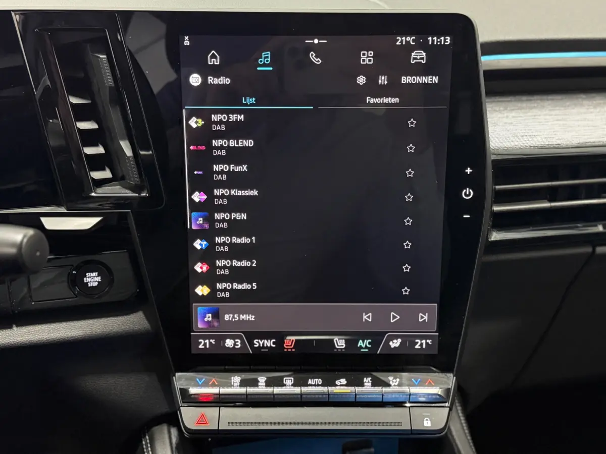 E-Tech Full Hybrid 200pk |Navi | Apple CarPlay | Camera | Stoelverwarming | Cruise Control | Parkeersensoren