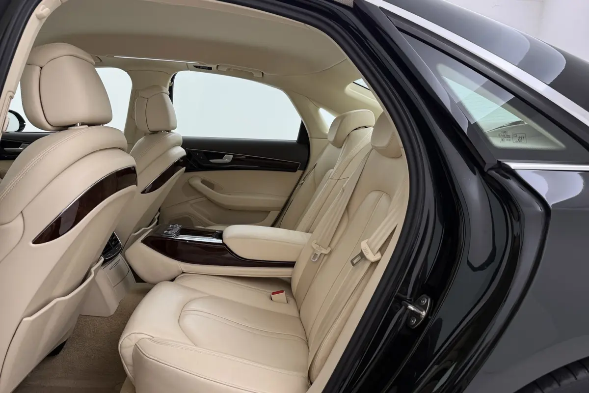 4.2 TDI quattro Pro Line+ | Luchtvering | 68.000 KM!! | Nette Auto! | V8 | Climate Control | Navigatie |