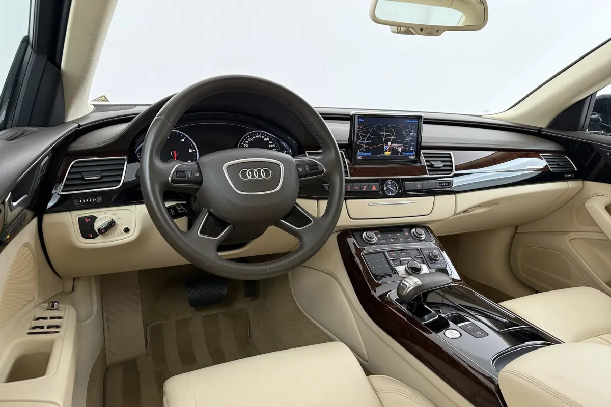 4.2 TDI quattro Pro Line+ | Luchtvering | 68.000 KM!! | Nette Auto! | V8 | Climate Control | Navigatie |