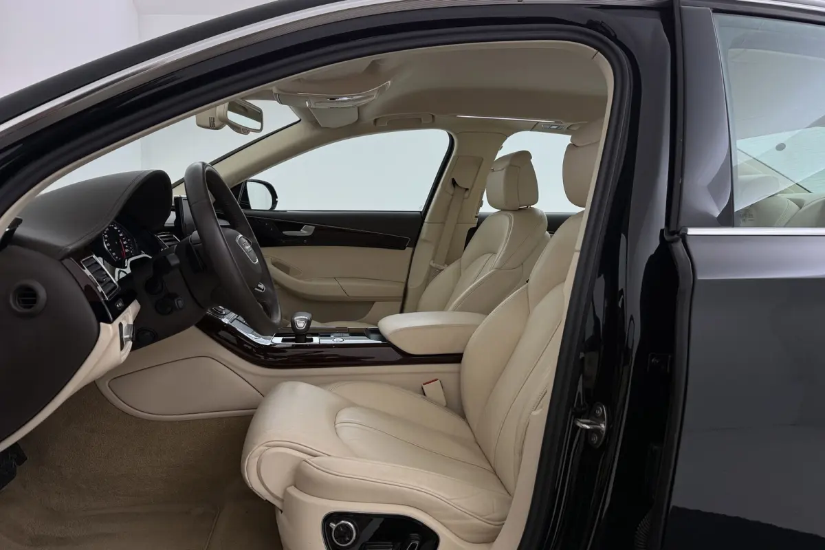 4.2 TDI quattro Pro Line+ | Luchtvering | 68.000 KM!! | Nette Auto! | V8 | Climate Control | Navigatie |