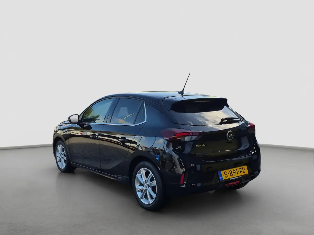 1.2 Elegance Camera | LED | Parkeersensoren | Climate control | Full map navigatie | Carplay/android auto |