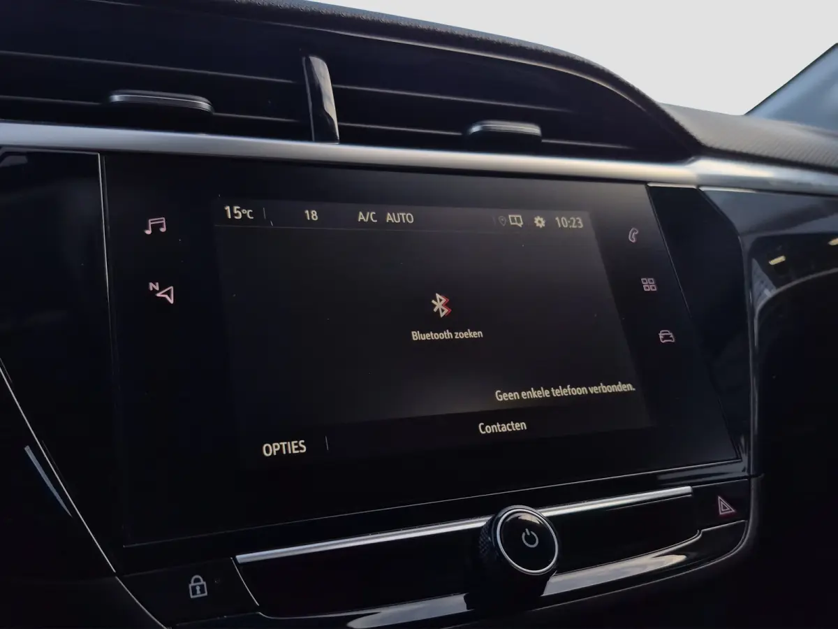 1.2 Elegance Camera | LED | Parkeersensoren | Climate control | Full map navigatie | Carplay/android auto |