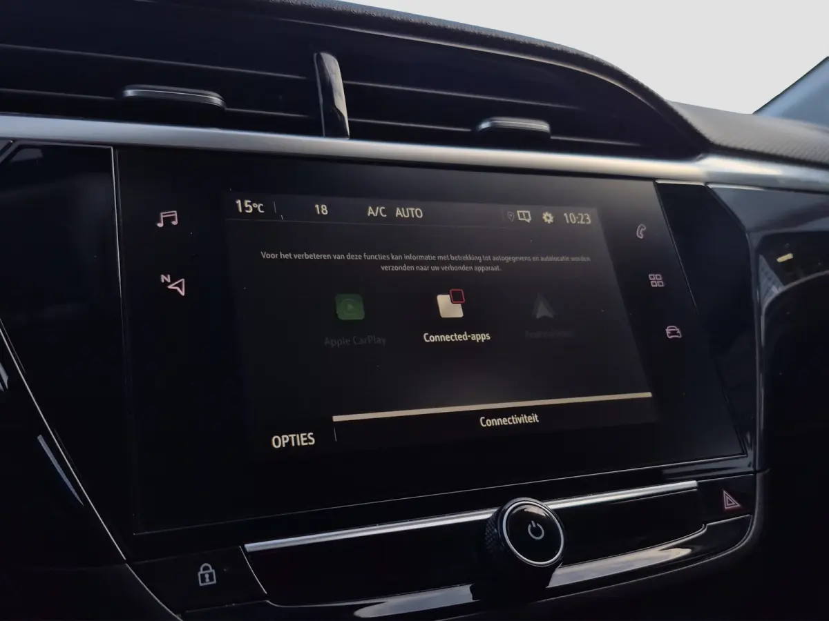 1.2 Elegance Camera | LED | Parkeersensoren | Climate control | Full map navigatie | Carplay/android auto |