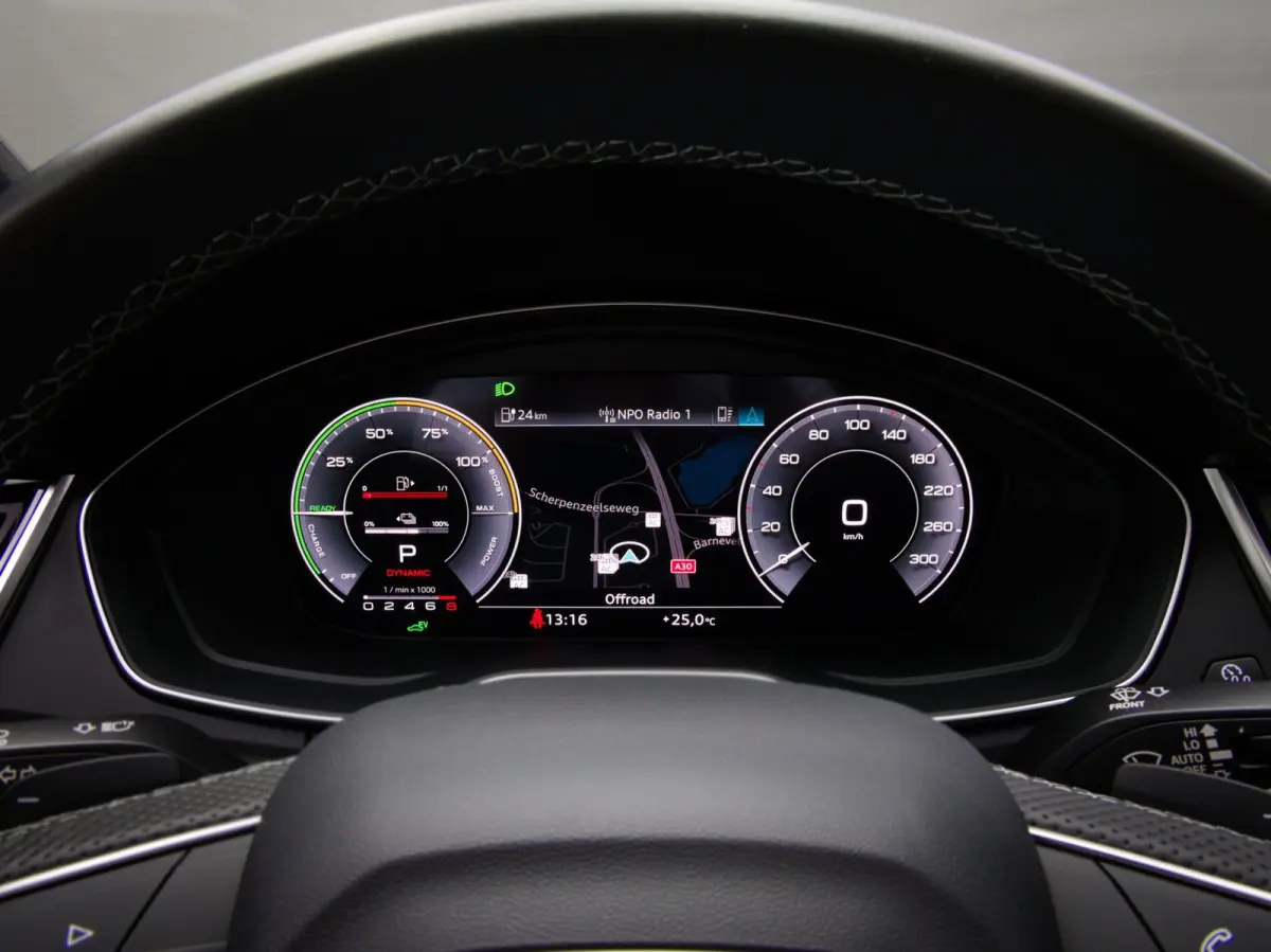 55 TFSI e S-Line Edition Competition (PANO, B&O, HEAD-UP, SFEERVERLICHTING, APLE CARPLAY/ANDROID AUTO, STOELVERWARMING)