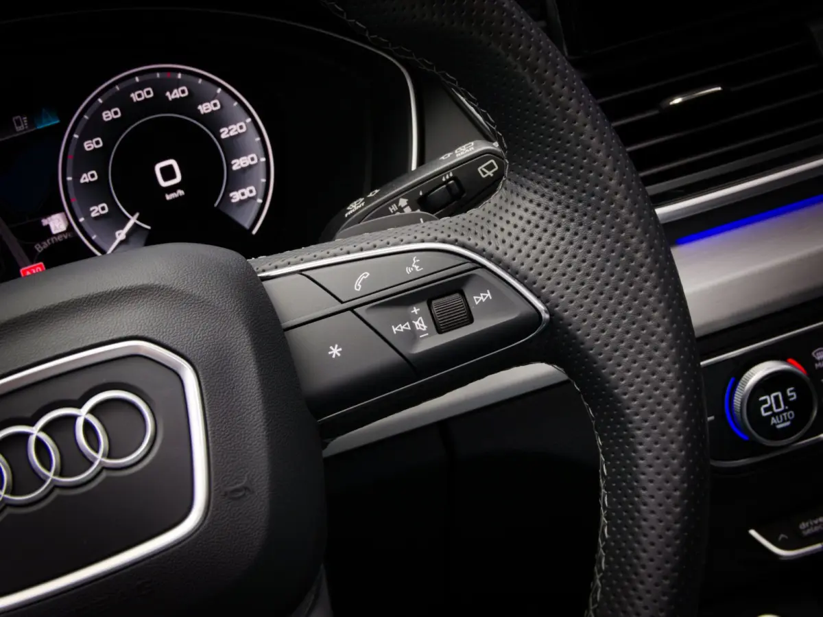 55 TFSI e S-Line Edition Competition (PANO, B&O, HEAD-UP, SFEERVERLICHTING, APLE CARPLAY/ANDROID AUTO, STOELVERWARMING)