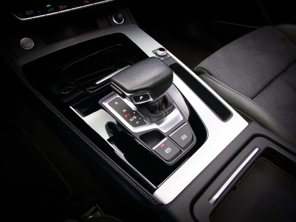 55 TFSI e S-Line Edition Competition (PANO, B&O, HEAD-UP, SFEERVERLICHTING, APLE CARPLAY/ANDROID AUTO, STOELVERWARMING)