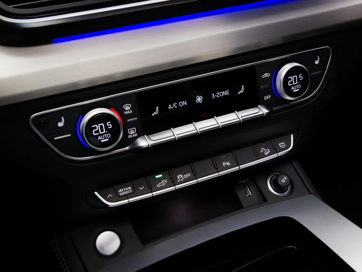 55 TFSI e S-Line Edition Competition (PANO, B&O, HEAD-UP, SFEERVERLICHTING, APLE CARPLAY/ANDROID AUTO, STOELVERWARMING)
