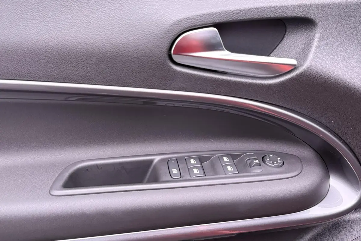 Sport 54 kWh stoelmassage el. verwarmbare stoelen luxe interieur