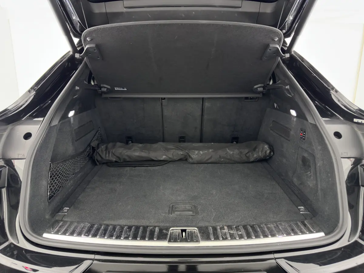 3.0 E-Hybrid Platinum Edition (Plug-In) {SoH-100%} Aut. *PANO | LEATHER | FULL-LED | BOSE-SURROUND | MEMORY-PACK | TOPVIEW | SPORTSEATS | DAB | NAVI-FULLAMP | PRIVACY-GLASS | SHIFTPADDLES | 